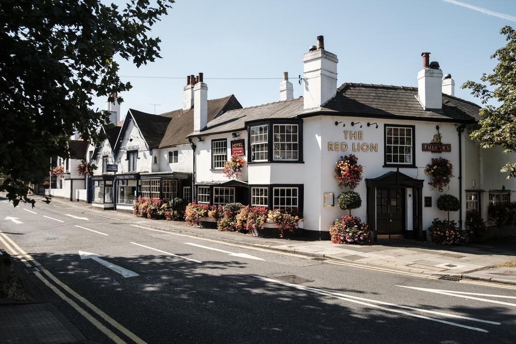 hillingdon hotel lion red london courses confined apparatus breathing escape spaces entry training inc into sons smith goose fox ealing